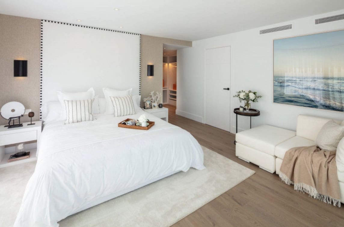 4 bedroom Villa for sale in Nueva Andalucia with pool garage - € 3,245,000 (Ref: 8464474)