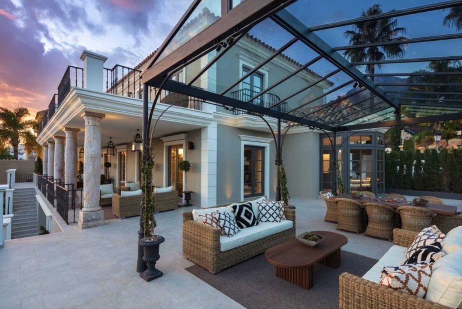 5 soverom Villa til salgs i Golden Mile med svømmebasseng garasje - € 5 513 800 (Ref: 8464476)