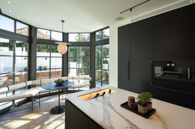 5 sypialnia Willa na sprzedaż w Sierra Blanca, Marbella z basenem garażem - 5 513 800 € (Ref: 8464476)