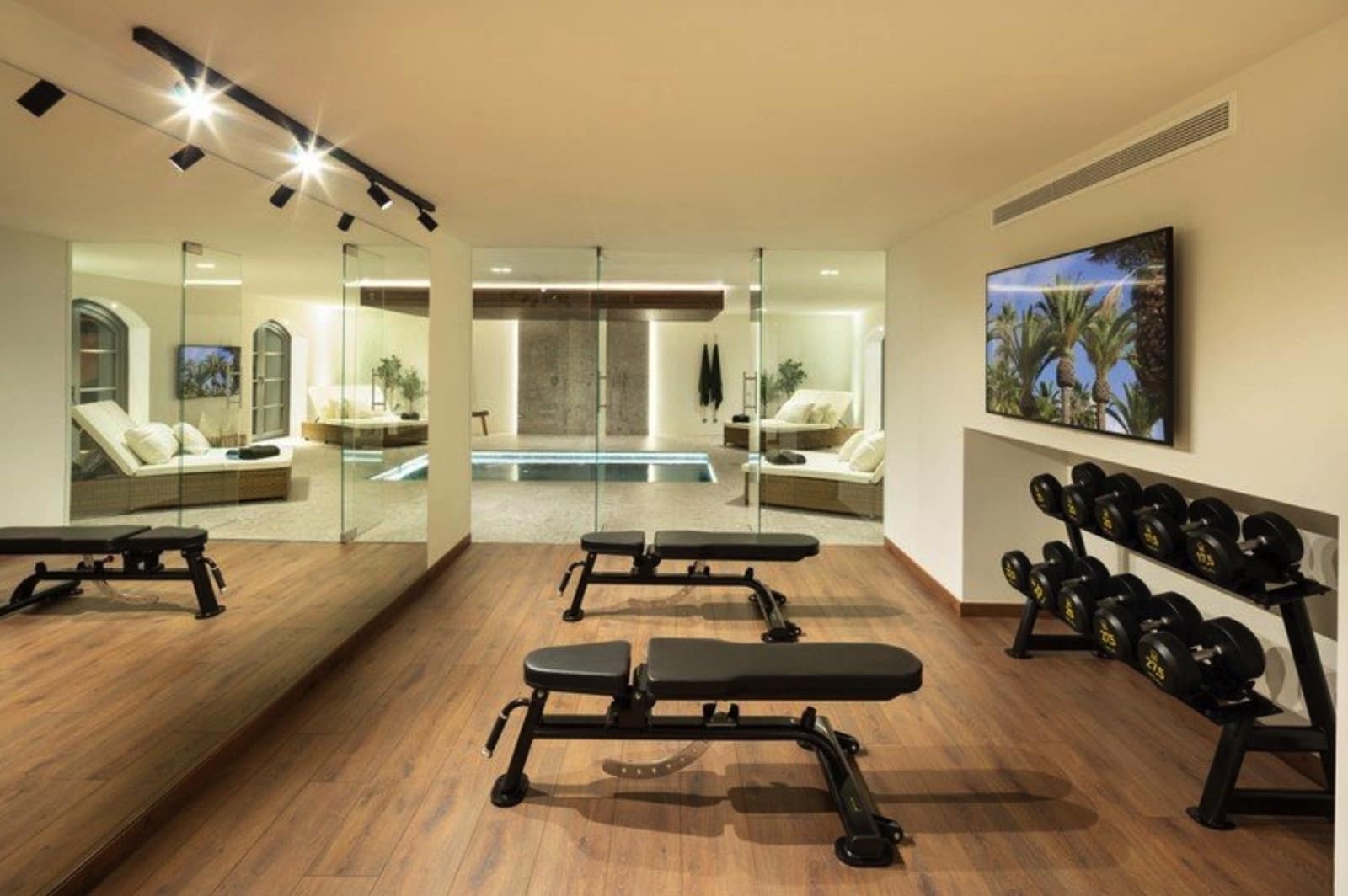 5 soverom Villa til salgs i Golden Mile med svømmebasseng garasje - € 5 513 800 (Ref: 8464476)