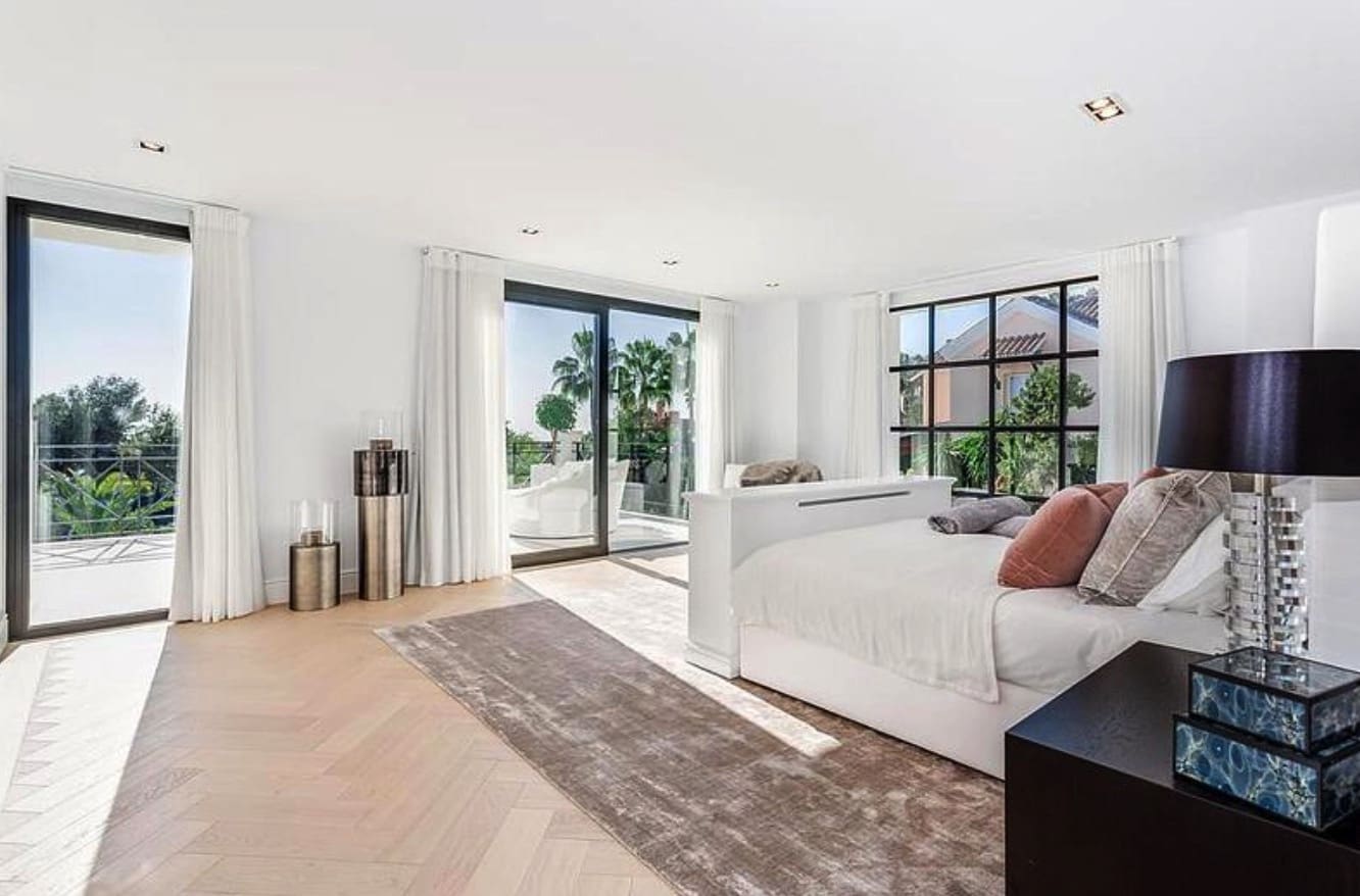 6 soverom Villa til salgs i Golden Mile med svømmebasseng garasje - € 4 690 000 (Ref: 8464481)