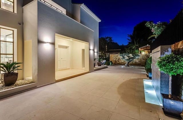 6 makuuhuone Huvila myytävänä paikassa Sierra Blanca, Marbella mukana uima-altaan 
autotalli - 4 690 000 € (Ref: 8464481)