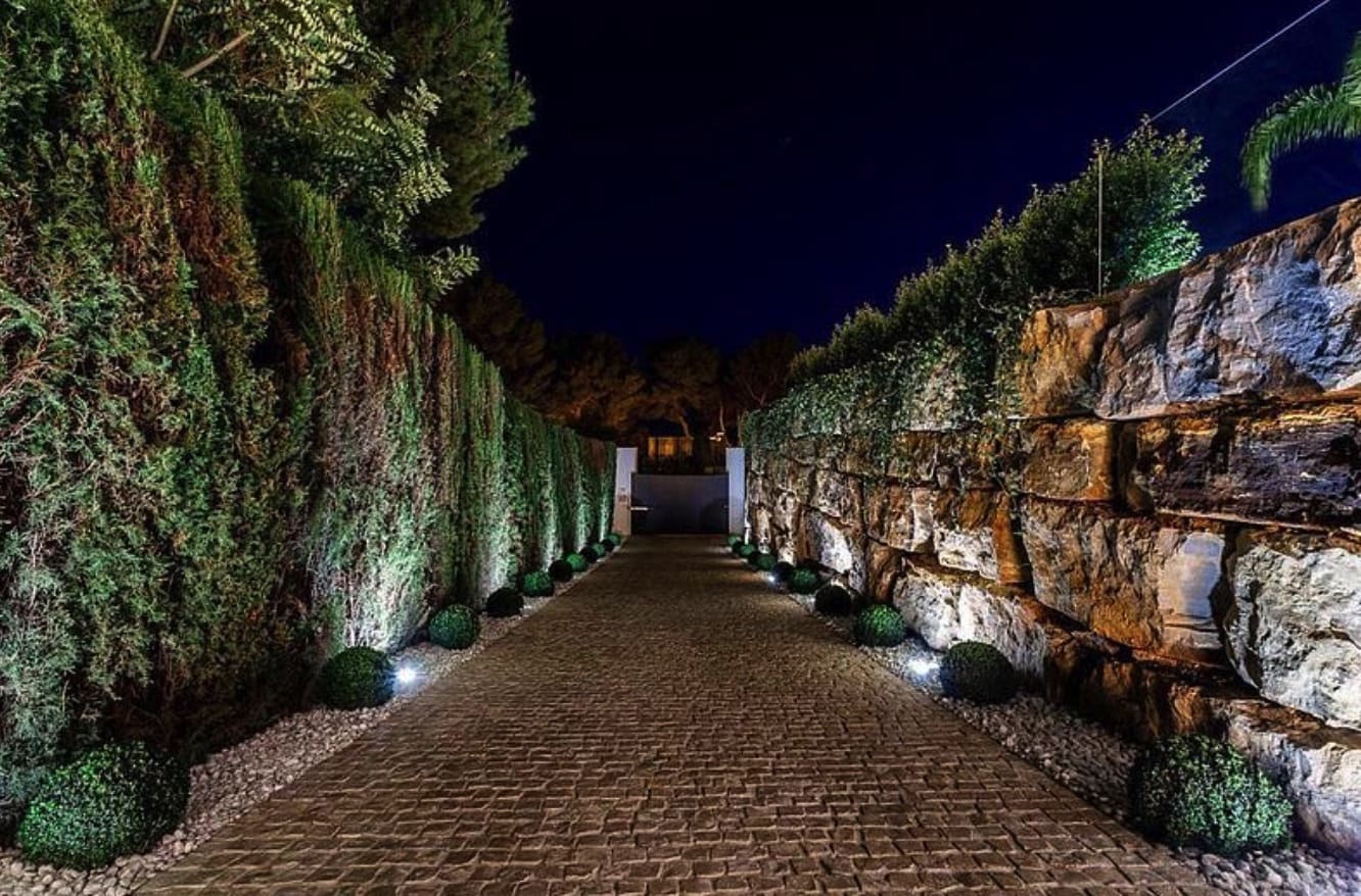 6 soverom Villa til salgs i Golden Mile med svømmebasseng garasje - € 4 690 000 (Ref: 8464481)