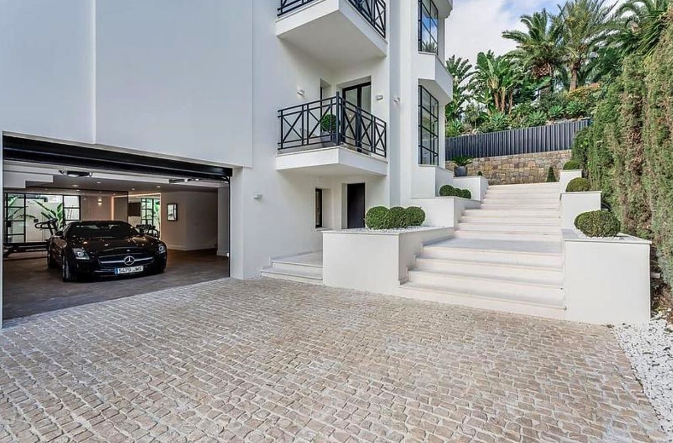 6 soverom Villa til salgs i Golden Mile med svømmebasseng garasje - € 4 690 000 (Ref: 8464481)