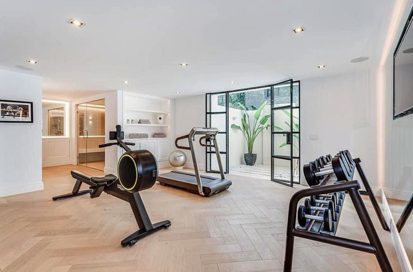 6 soverom Villa til salgs i Golden Mile med svømmebasseng garasje - € 4 690 000 (Ref: 8464481)