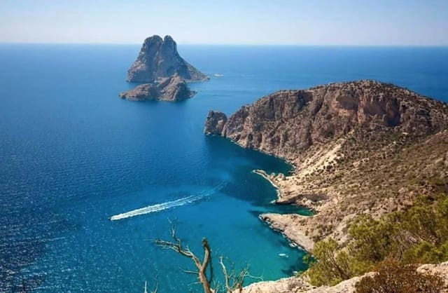 4 soverom Villa til salgs i Ibiza by med svømmebasseng garasje - € 5 400 000 (Ref: 8464484)