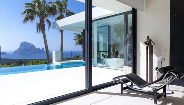 4 soverom Villa til salgs i Ibiza by med svømmebasseng garasje - € 5 400 000 (Ref: 8464484)