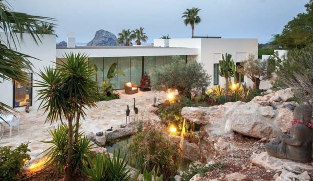 4 soverom Villa til salgs i Ibiza by med svømmebasseng garasje - € 5 400 000 (Ref: 8464484)