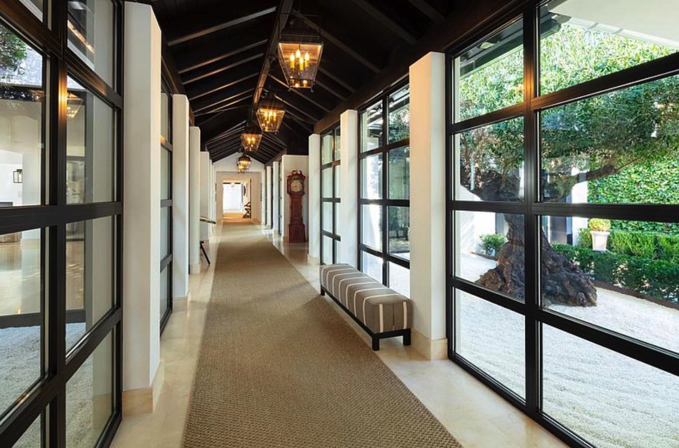 9 soveværelse Villa til salg i Marbella med swimmingpool garage - € 13.900.000 (Ref: 8464489)