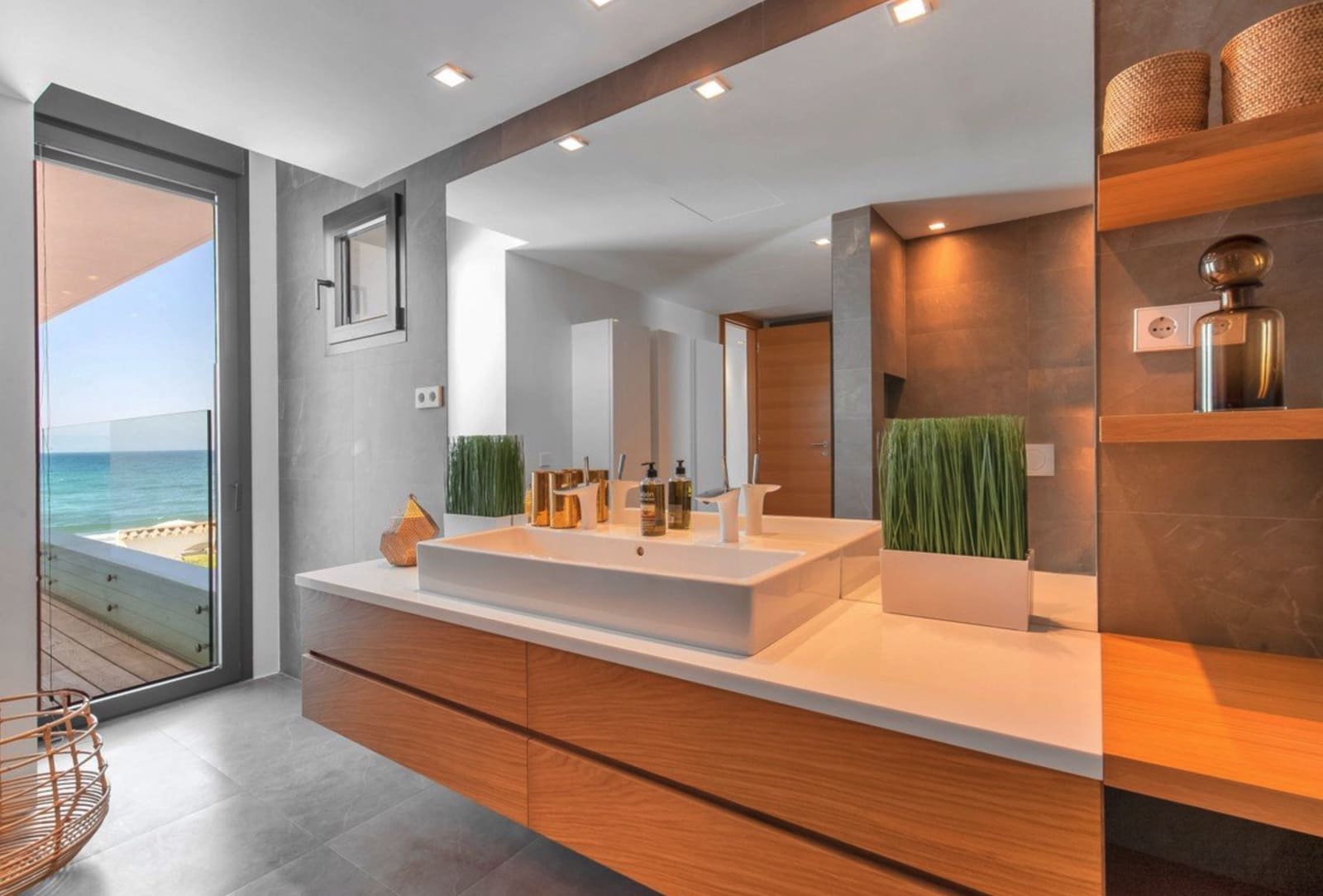 6 soverom Villa til salgs i Golden Mile med svømmebasseng garasje - € 6 000 000 (Ref: 8464490)