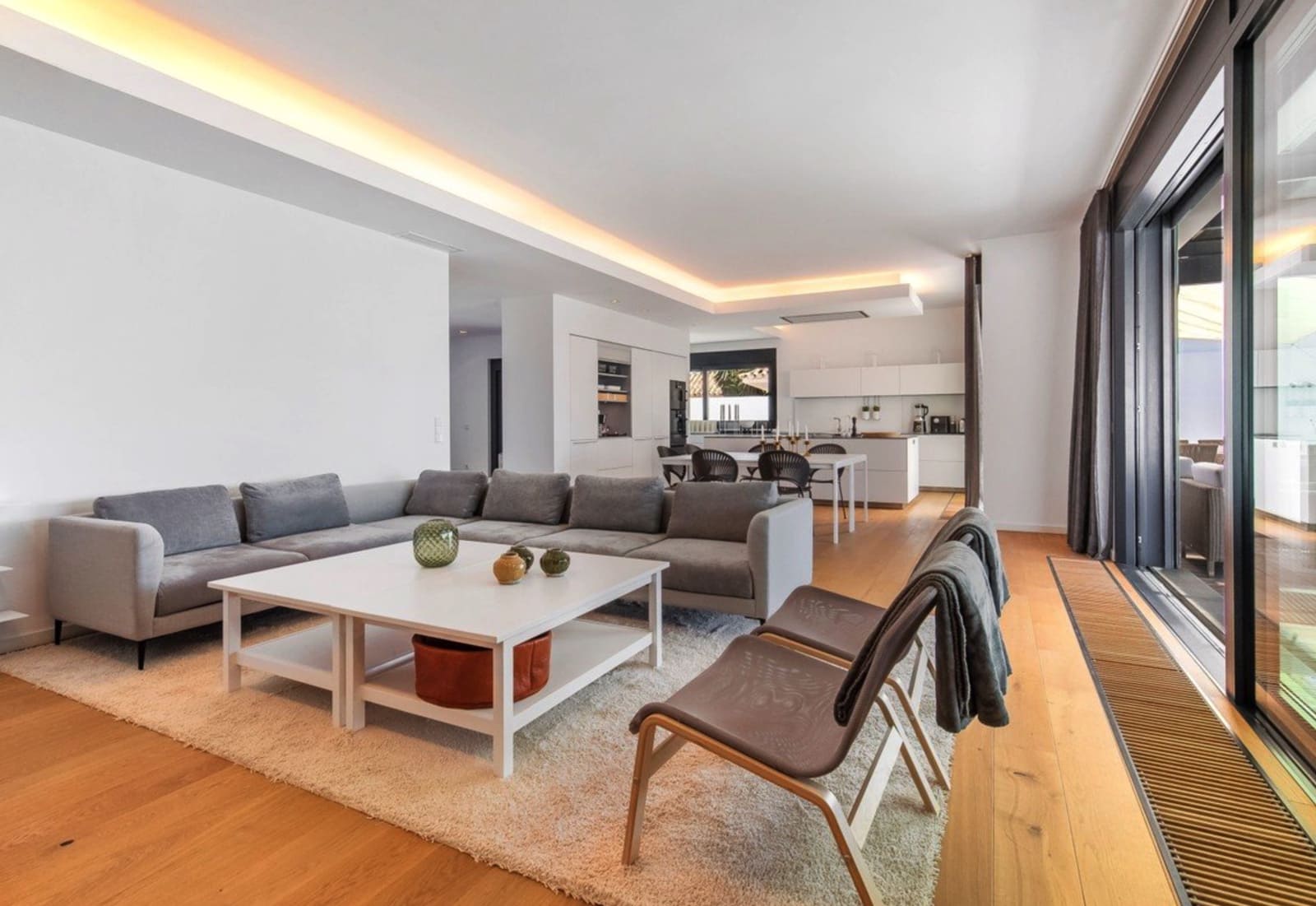 6 soverom Villa til salgs i Golden Mile med svømmebasseng garasje - € 6 000 000 (Ref: 8464490)