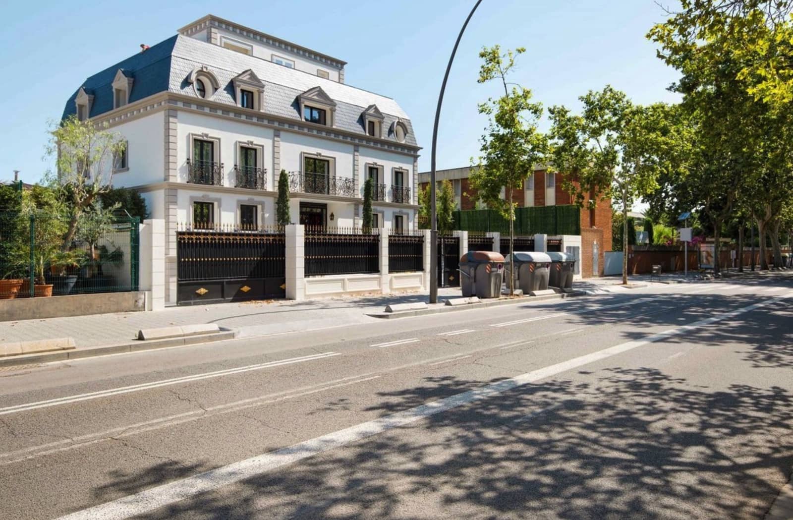 8 soveværelse Villa til salg i Barcelona by med swimmingpool garage - € 24.600.000 (Ref: 8464491)