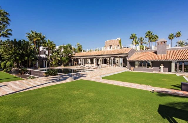 6 camera da letto Villa in vendita in Los Monteros, Marbella con piscina garage - 17.000.000 € (Rif: 8464492)