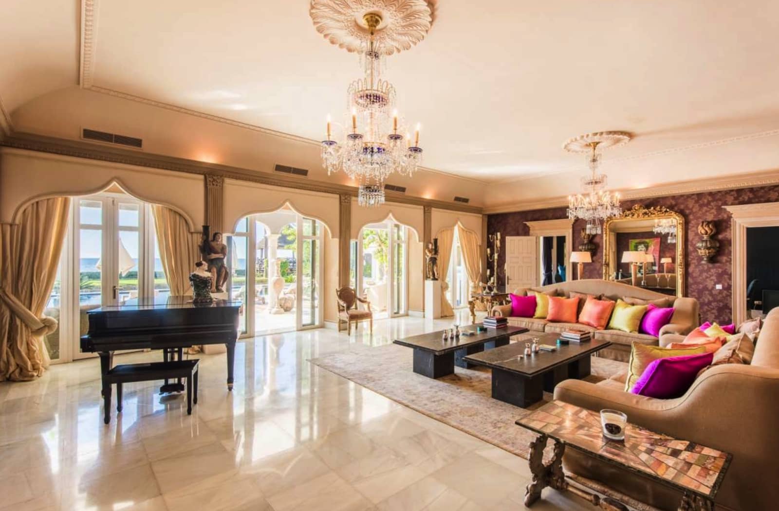 6 soveværelse Villa til salg i Los Monteros med swimmingpool garage - € 17.000.000 (Ref: 8464492)