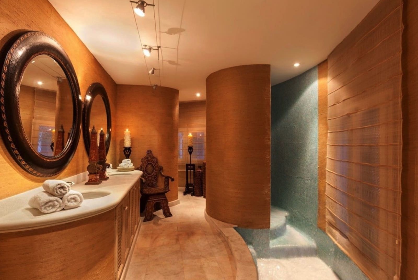 6 soveværelse Villa til salg i Los Monteros med swimmingpool garage - € 17.000.000 (Ref: 8464492)