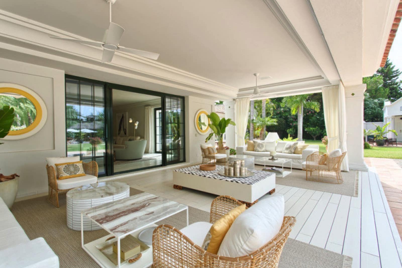 10 bedroom Villa for sale in Marbella with pool garage - € 11,817,000 (Ref: 8464494)