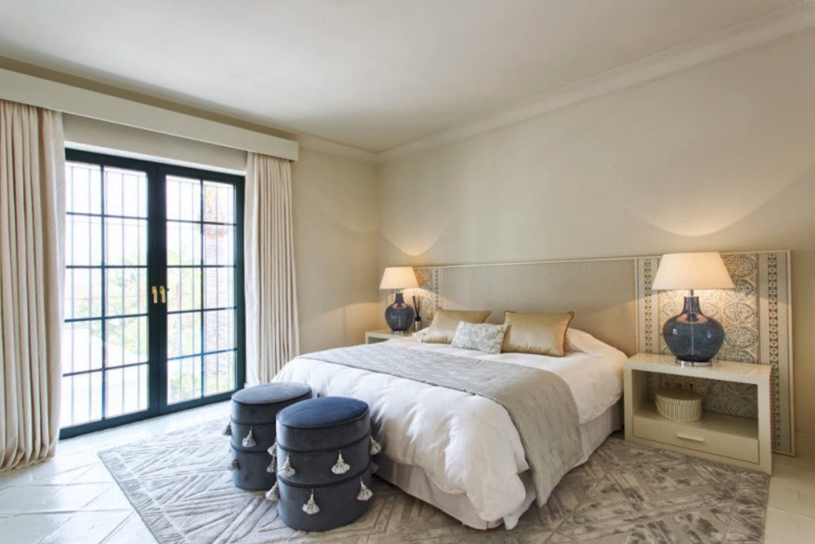 10 bedroom Villa for sale in Marbella with pool garage - € 11,817,000 (Ref: 8464494)