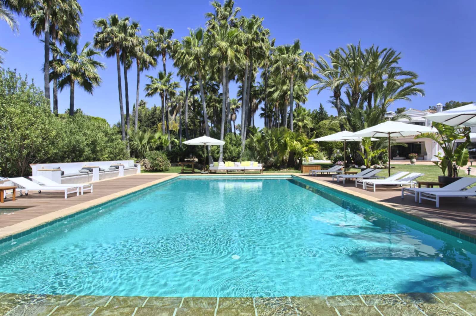 10 bedroom Villa for sale in Marbella with pool garage - € 11,817,000 (Ref: 8464494)