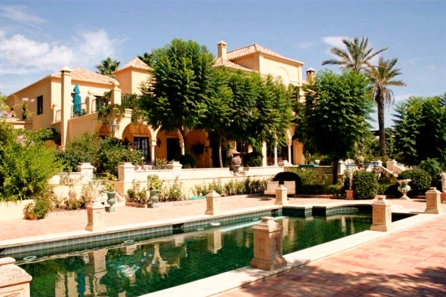 8 quarto Moradia para venda em Estepona com piscina garagem - 15 000 000 € (Ref: 8464495)