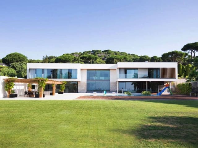 6 makuuhuone Huvila myytävänä paikassa Barcelona kaupunki mukana uima-altaan 
autotalli - 8 000 000 € (Ref: 8464499)