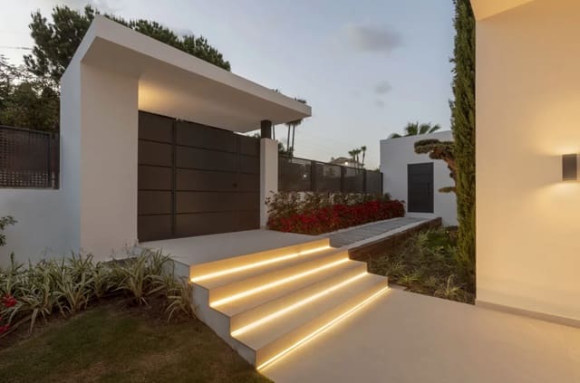 4 chambre Villa/Maison à vendre à Estepona avec piscine garage - 3 650 000 € (Ref: 8464500)