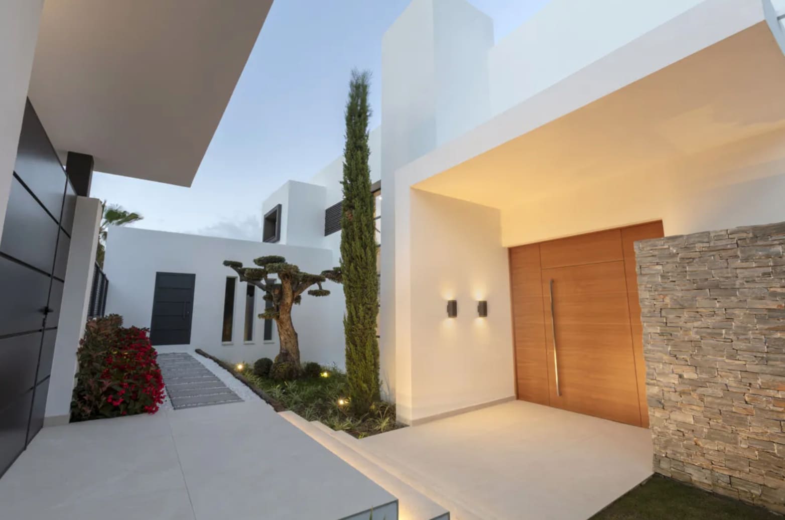 4 makuuhuone Huvila myytävänä paikassa Estepona mukana uima-altaan 
autotalli - 3 650 000 € (Ref: 8464500)