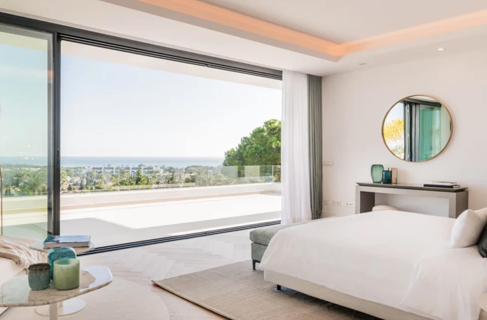 4 makuuhuone Huvila myytävänä paikassa Estepona mukana uima-altaan 
autotalli - 3 650 000 € (Ref: 8464500)