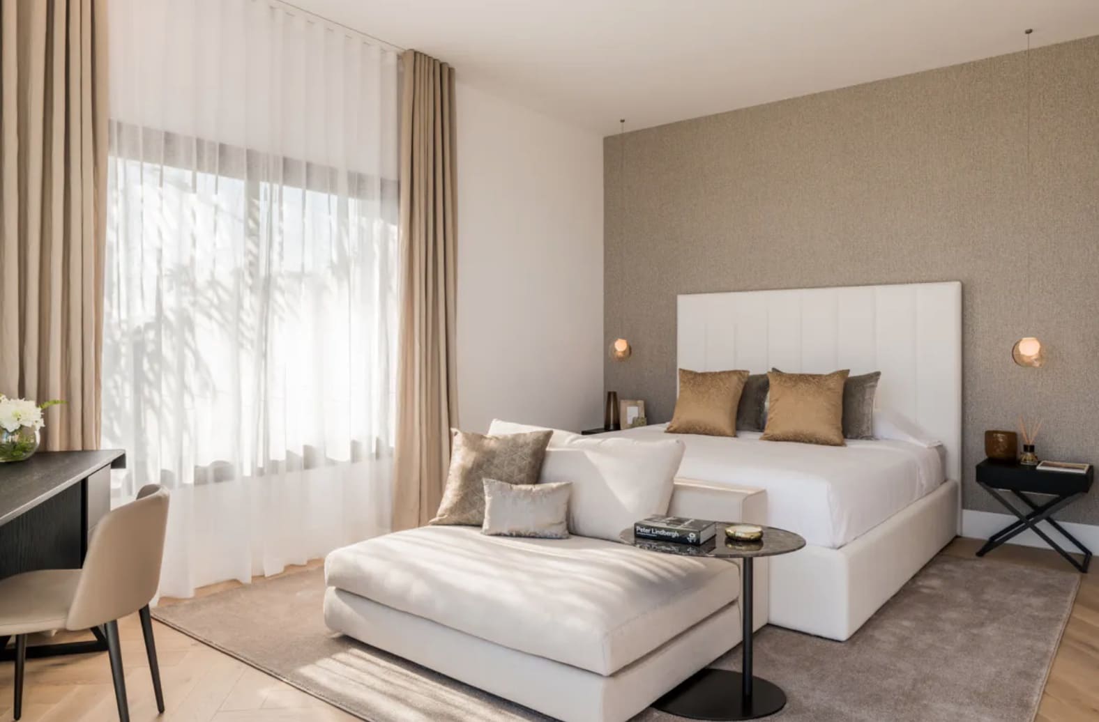 4 makuuhuone Huvila myytävänä paikassa Estepona mukana uima-altaan 
autotalli - 3 650 000 € (Ref: 8464500)