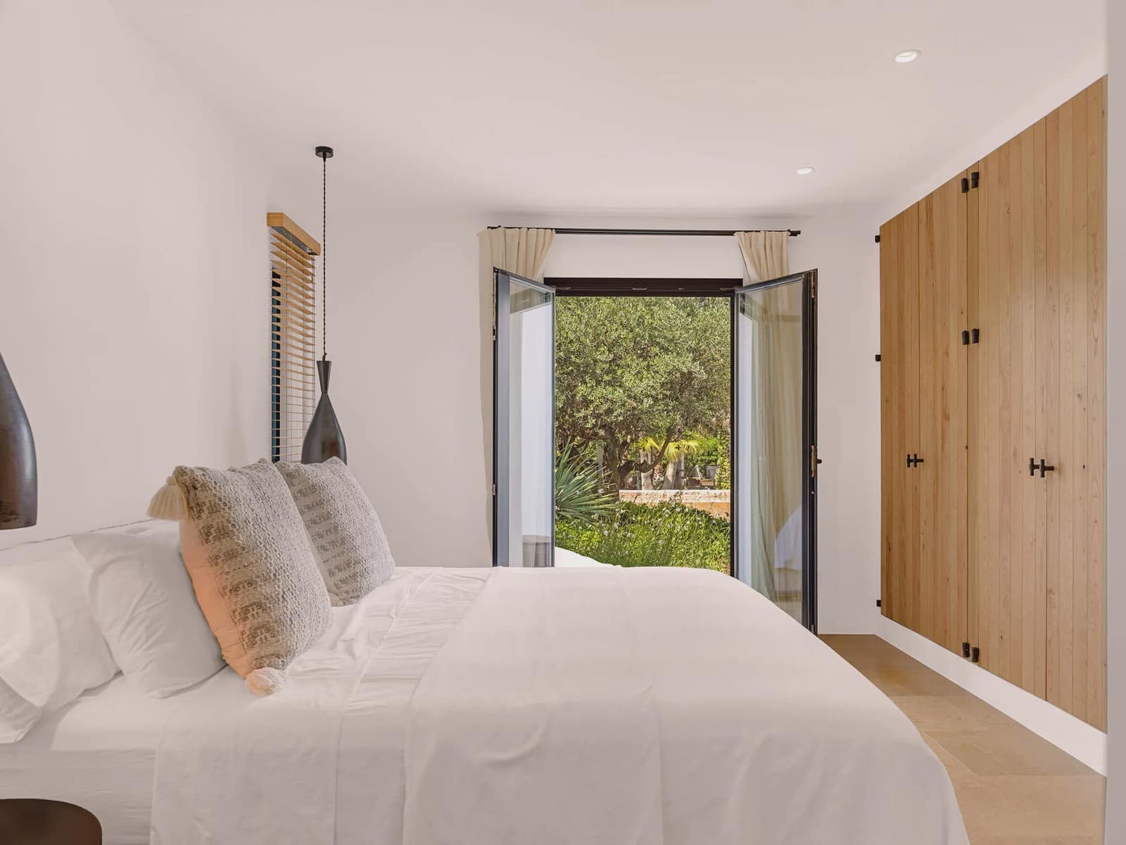 6 bedroom Villa for sale in Santa Gertrudis de Fruitera with pool garage - € 6,800,000 (Ref: 8477136)