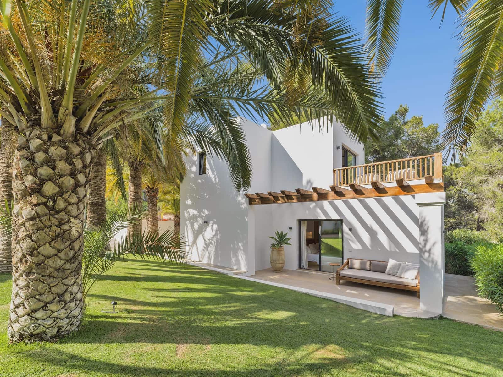 6 bedroom Villa for sale in Santa Gertrudis de Fruitera with pool garage - € 6,800,000 (Ref: 8477136)