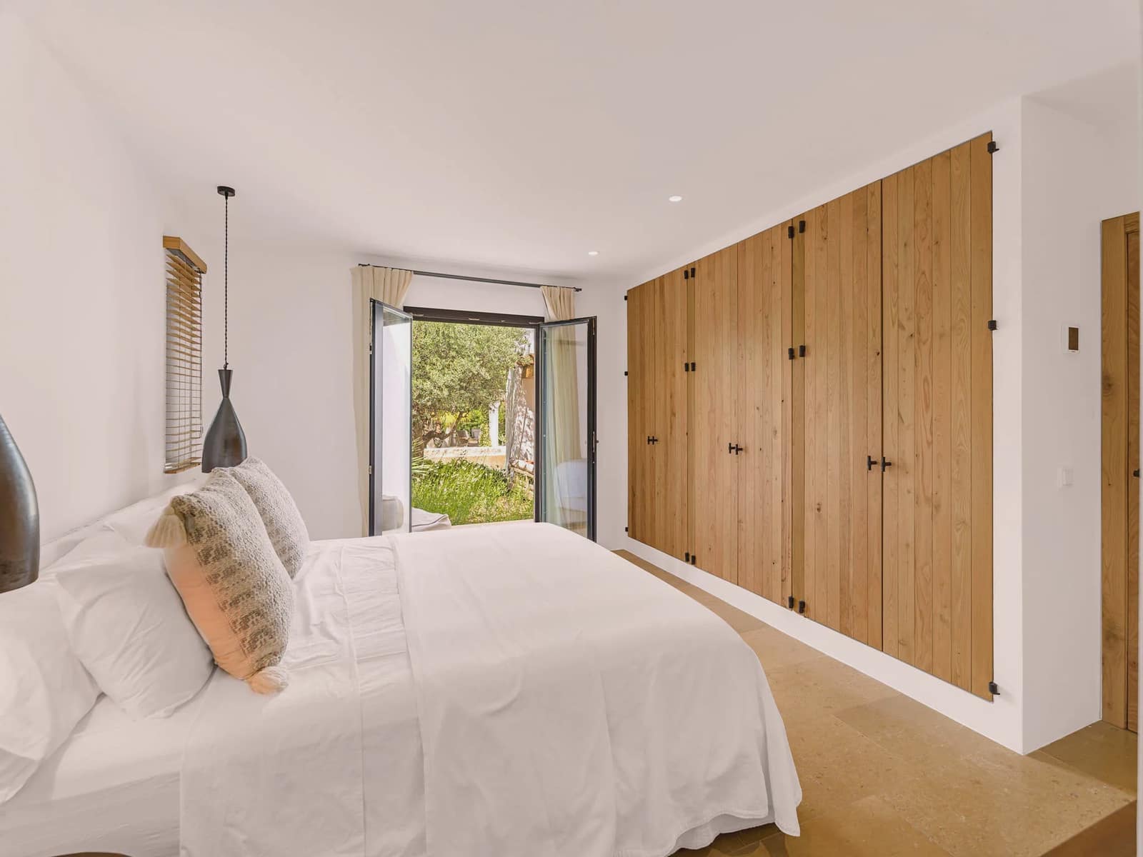 6 bedroom Villa for sale in Santa Gertrudis de Fruitera with pool garage - € 6,800,000 (Ref: 8477136)