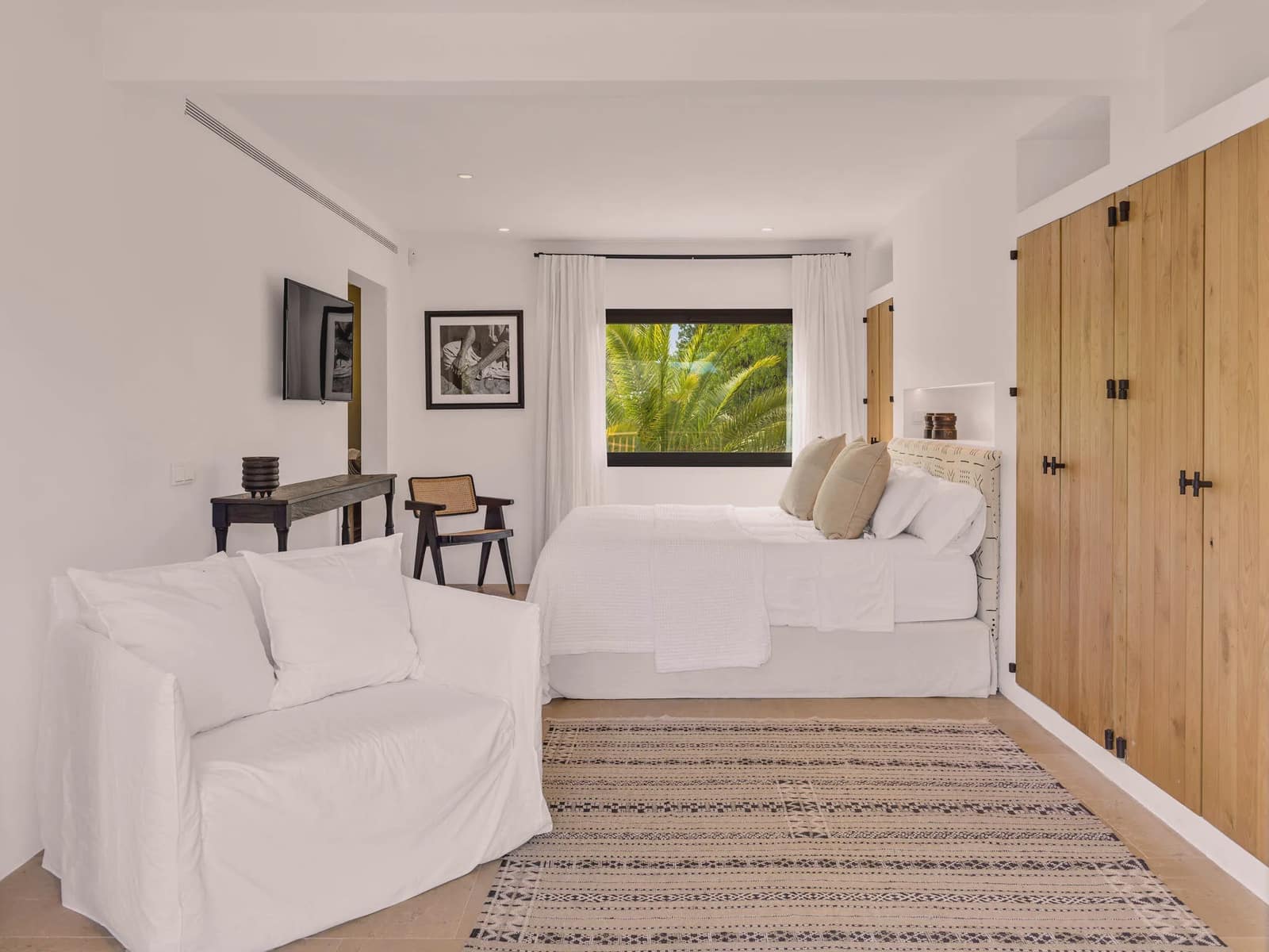 6 bedroom Villa for sale in Santa Gertrudis de Fruitera with pool garage - € 6,800,000 (Ref: 8477136)