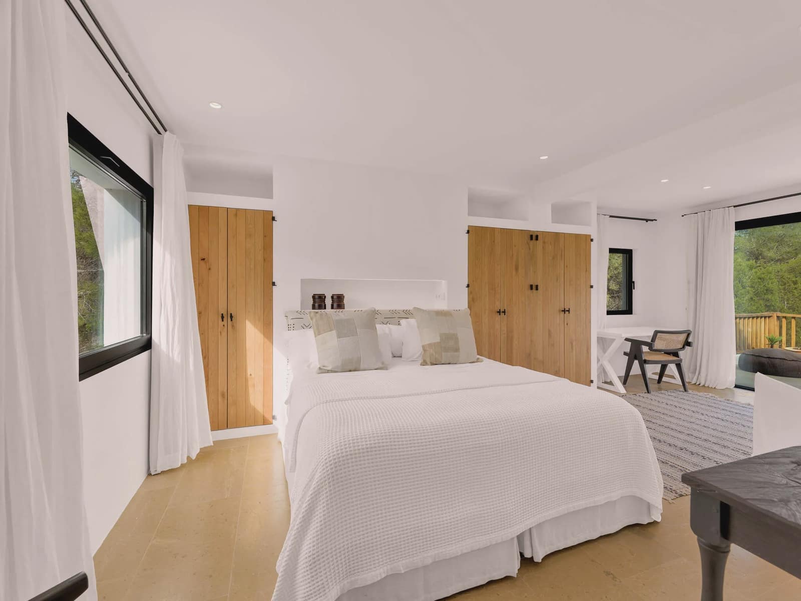 6 bedroom Villa for sale in Santa Gertrudis de Fruitera with pool garage - € 6,800,000 (Ref: 8477136)