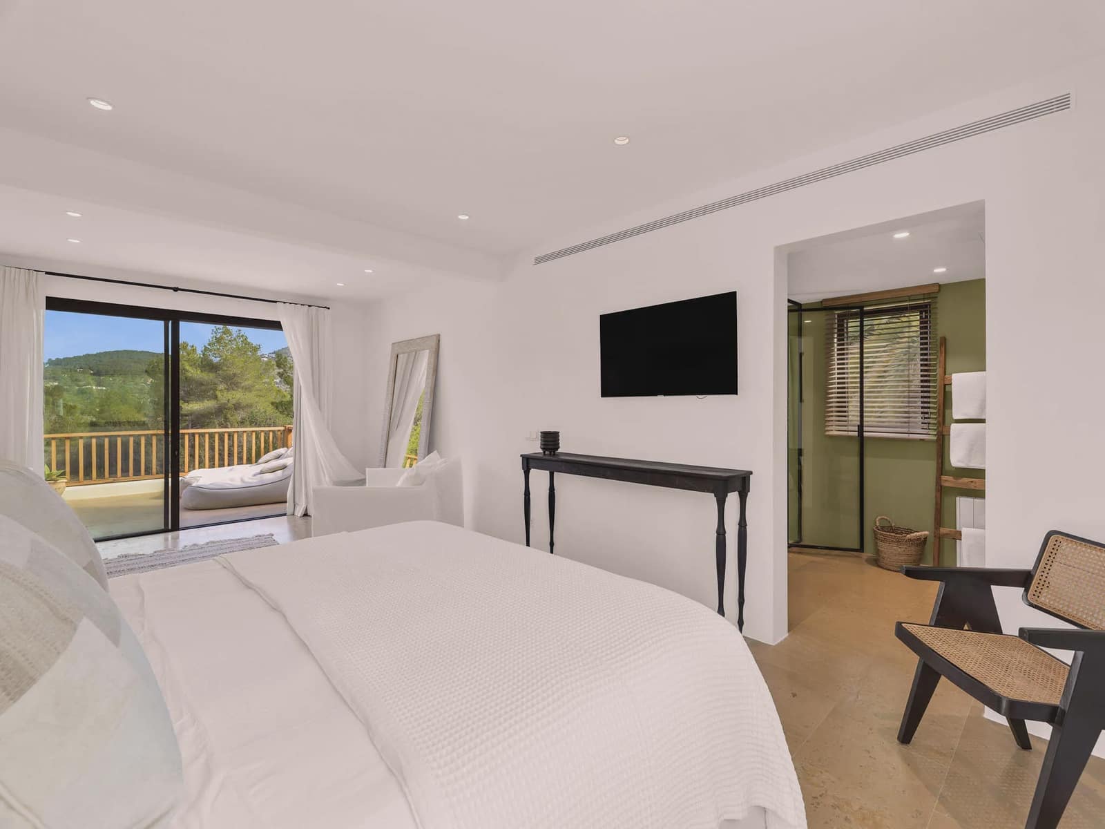 6 bedroom Villa for sale in Santa Gertrudis de Fruitera with pool garage - € 6,800,000 (Ref: 8477136)