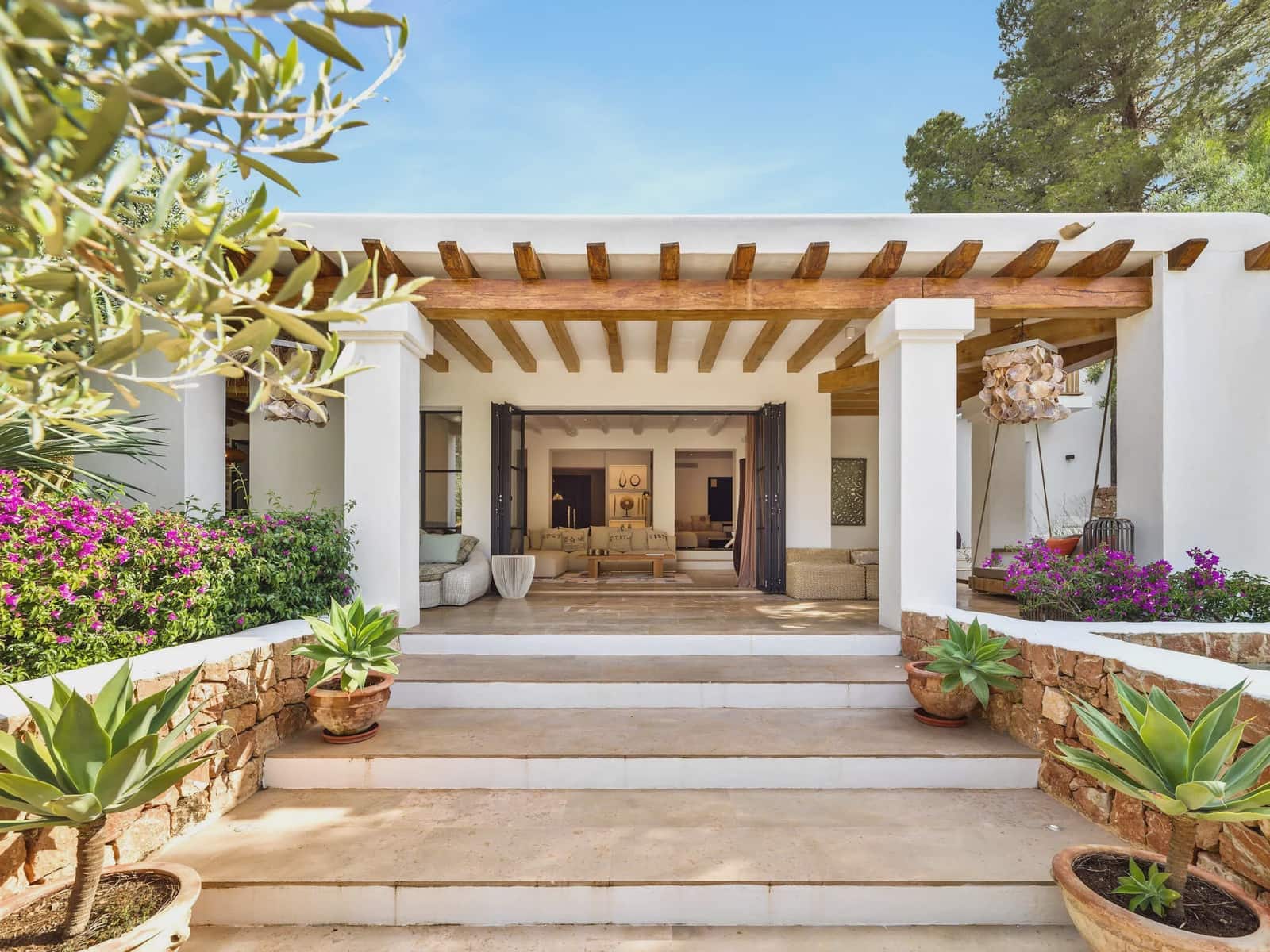 6 bedroom Villa for sale in Santa Gertrudis de Fruitera with pool garage - € 6,800,000 (Ref: 8477136)