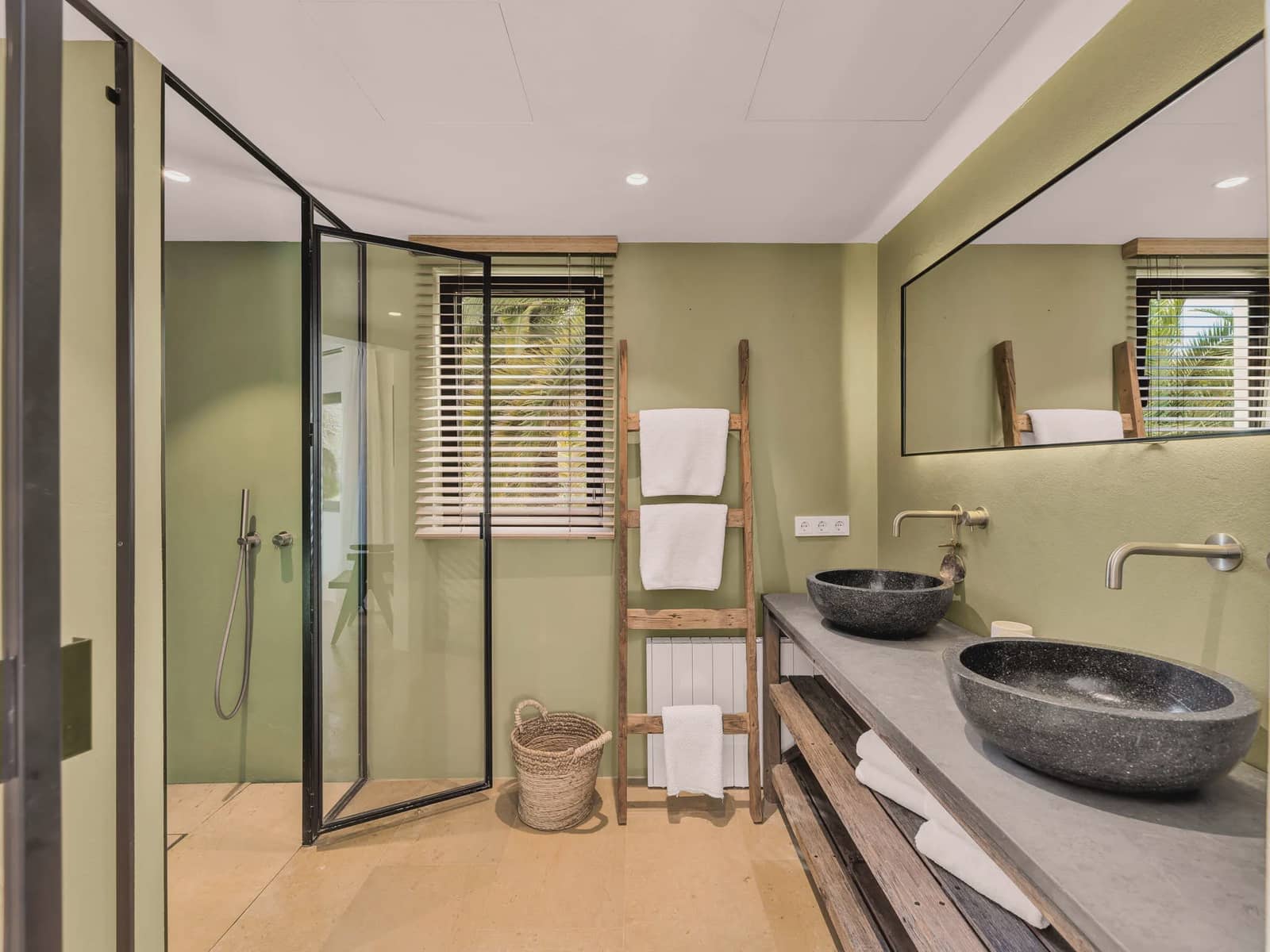 6 bedroom Villa for sale in Santa Gertrudis de Fruitera with pool garage - € 6,800,000 (Ref: 8477136)