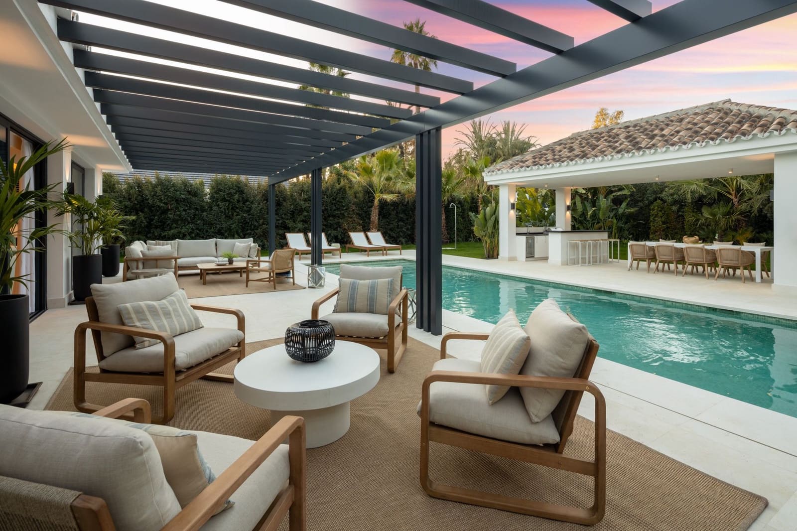 4 soverom Villa til salgs i Marbella med svømmebasseng garasje - € 4 900 000 (Ref: 8499246)