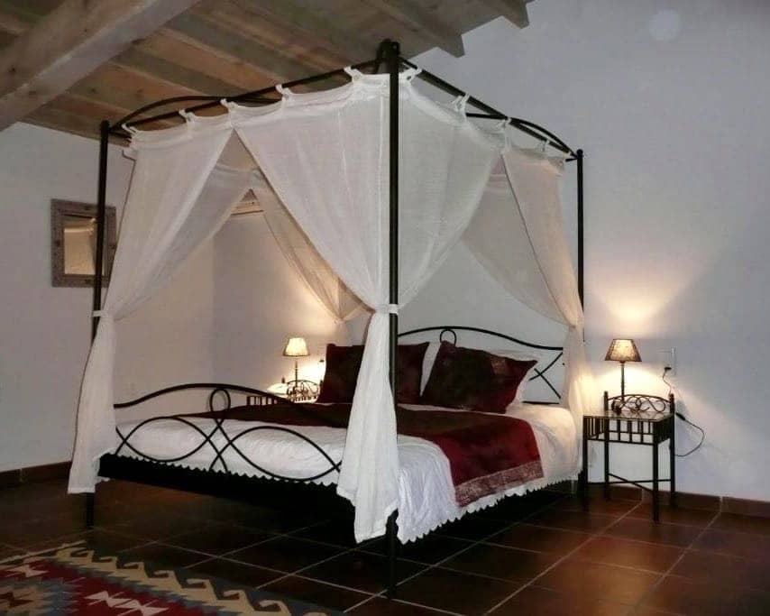 13 soveværelse Finca/Landehus til salg i Malaga by med swimmingpool garage - € 2.200.000 (Ref: 8550240)