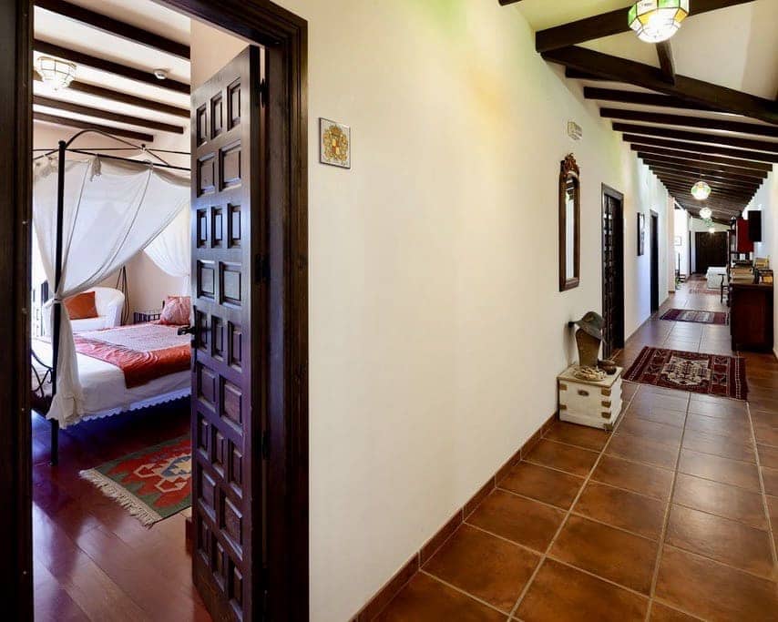 13 soveværelse Finca/Landehus til salg i Malaga by med swimmingpool garage - € 2.200.000 (Ref: 8550240)