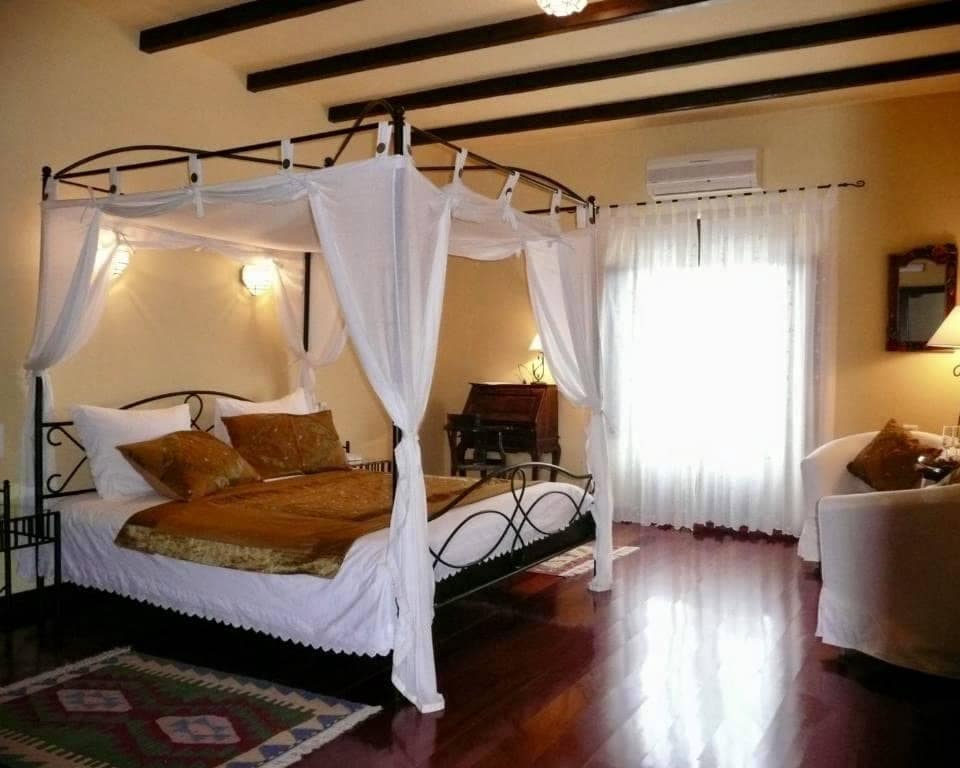 13 soveværelse Finca/Landehus til salg i Malaga by med swimmingpool garage - € 2.200.000 (Ref: 8550240)