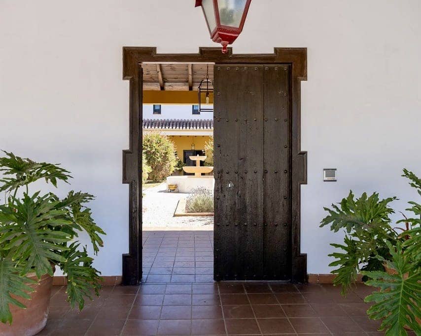 13 soveværelse Finca/Landehus til salg i Malaga by med swimmingpool garage - € 2.200.000 (Ref: 8550240)