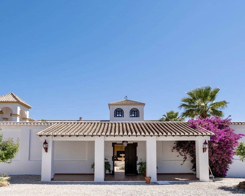 13 soveværelse Finca/Landehus til salg i Malaga by med swimmingpool garage - € 2.200.000 (Ref: 8550240)