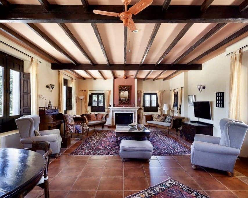 13 soveværelse Finca/Landehus til salg i Malaga by med swimmingpool garage - € 2.200.000 (Ref: 8550240)