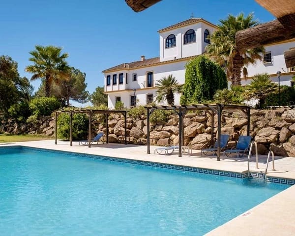 13 sovrum Finca/Hus på landet till salu i Málaga stad med pool garage - 2 200 000 € (Ref: 8550240)