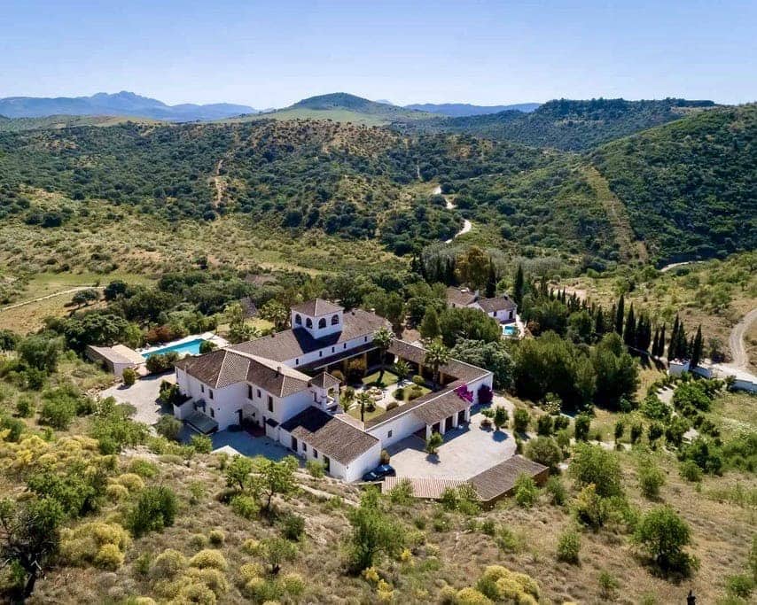 13 soveværelse Finca/Landehus til salg i Malaga by med swimmingpool garage - € 2.200.000 (Ref: 8550240)