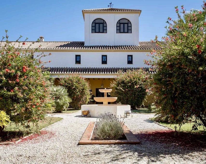 13 soveværelse Finca/Landehus til salg i Malaga by med swimmingpool garage - € 2.200.000 (Ref: 8550240)