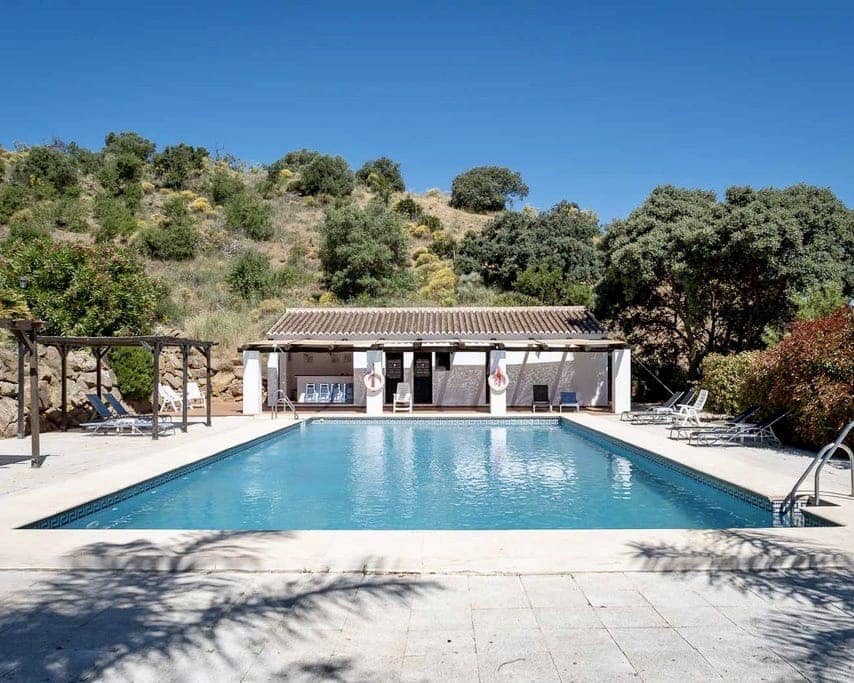 13 soveværelse Finca/Landehus til salg i Malaga by med swimmingpool garage - € 2.200.000 (Ref: 8550240)