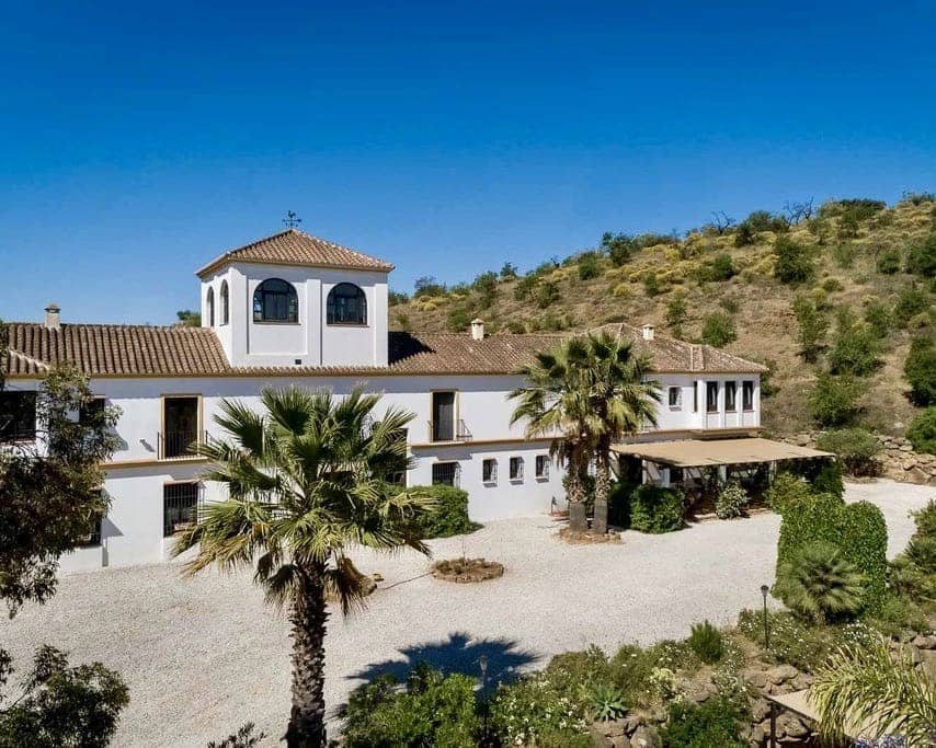 13 soveværelse Finca/Landehus til salg i Malaga by med swimmingpool garage - € 2.200.000 (Ref: 8550240)