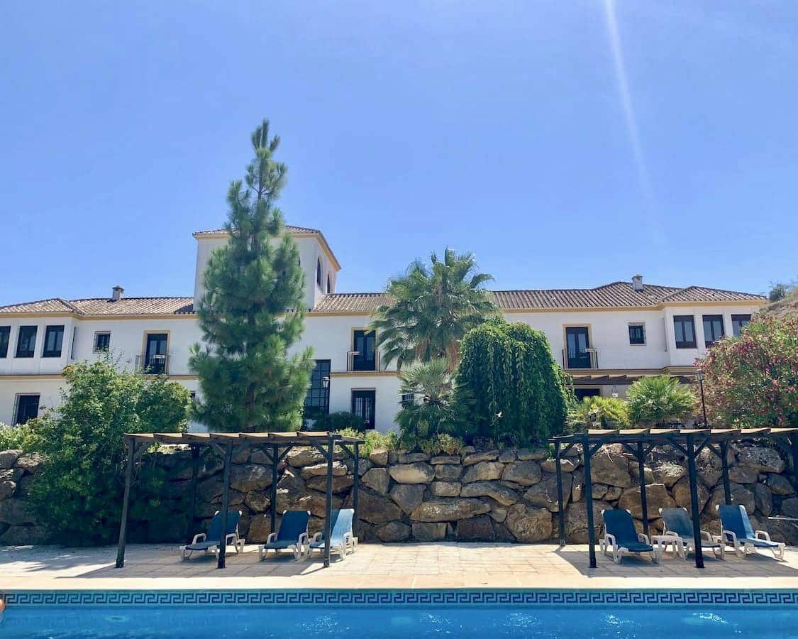 13 soveværelse Finca/Landehus til salg i Malaga by med swimmingpool garage - € 2.200.000 (Ref: 8550240)