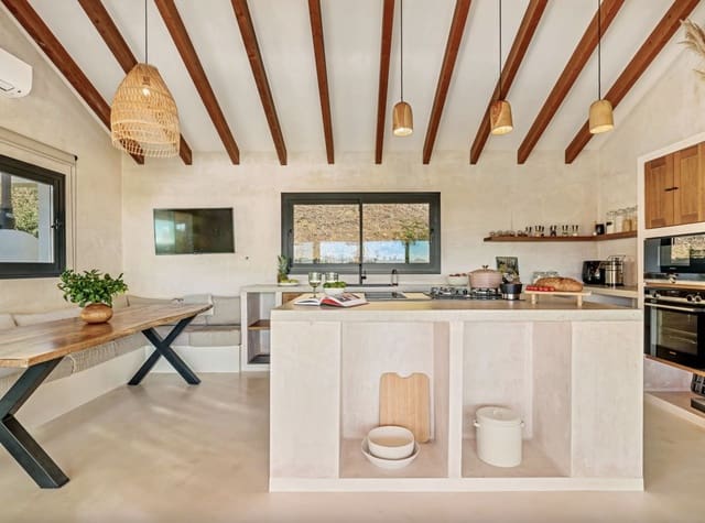 6 soverom Villa til salgs i Estepona med svømmebasseng garasje - € 2 695 000 (Ref: 8568810)